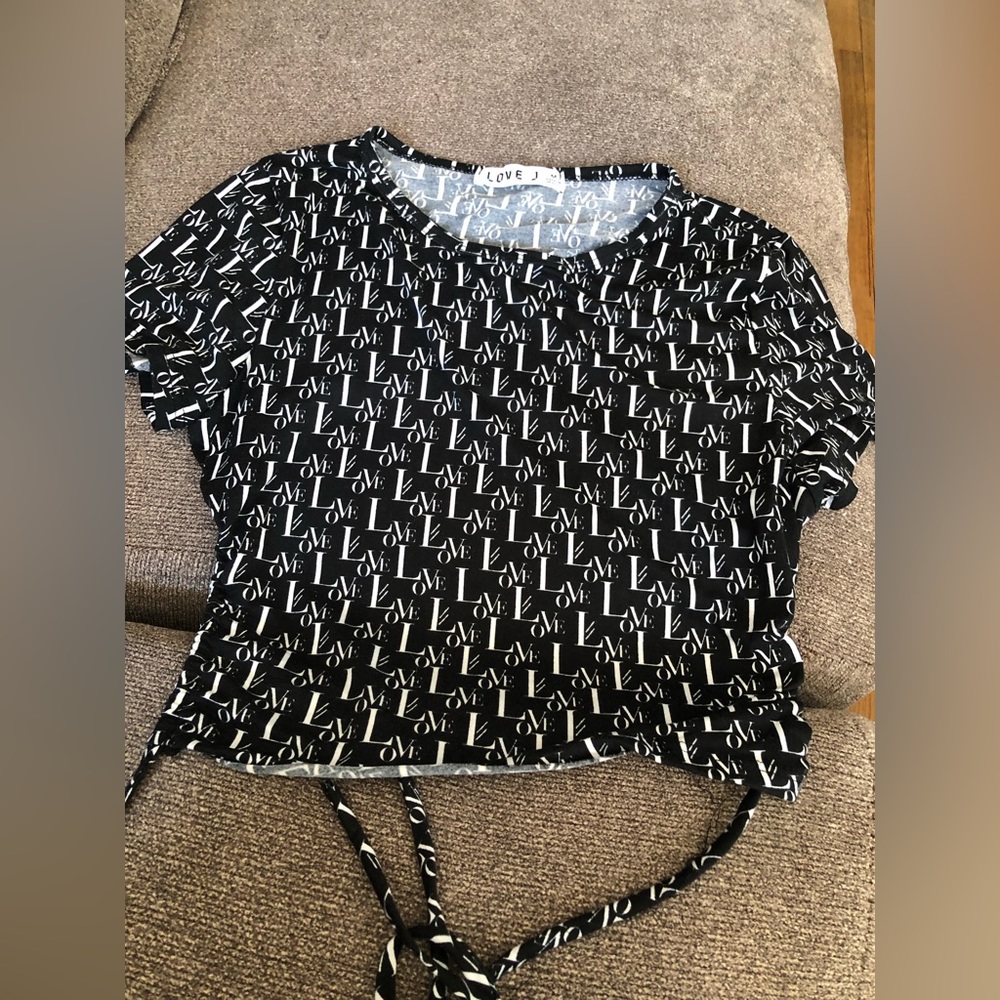 Black and white top. Size M with bare back